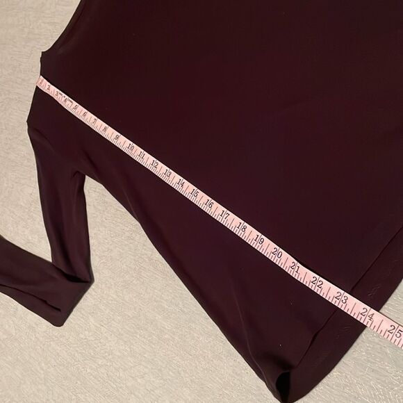 G.H. Bass black size S long-sleeve t-shirt Tee top round neck, 15” pit-pit - Picture 3 of 12